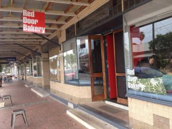 14002348_257232748003292_424869206_o